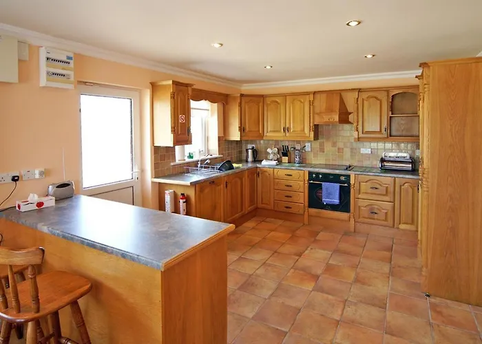3 Bed In Courtmacsherry Oc-i053