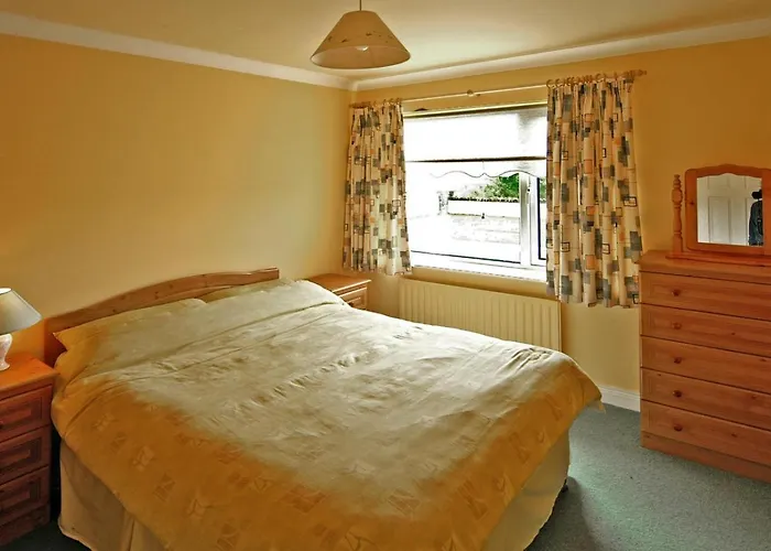 3 Bed In Courtmacsherry Oc-i053