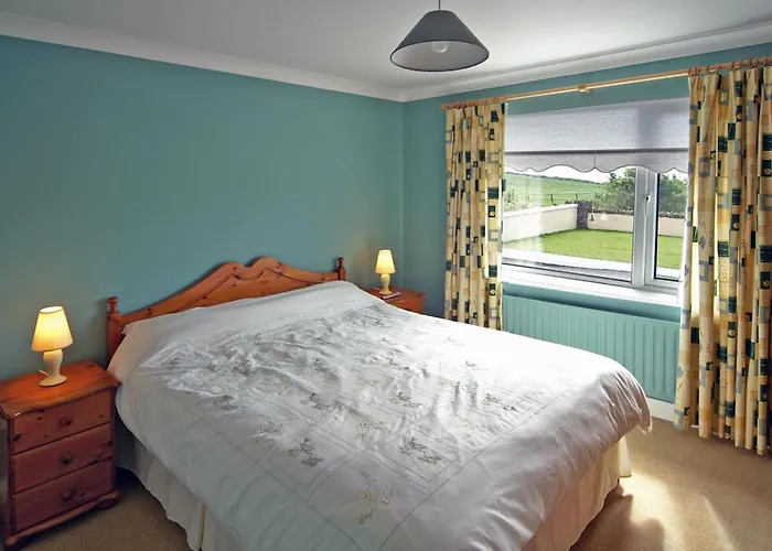 3 Bed In Courtmacsherry Oc-i053